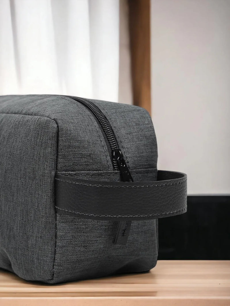 Necessaire Moderna em Super Poliéster – Estilo e Praticidade em um Só Produto