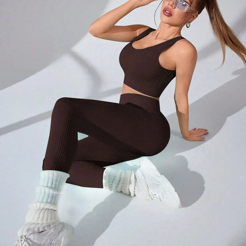 Conjunto Feminino de Treino 2 Peças – Legging Seamless e Sutiã Esportivo com Alças Cruzadas