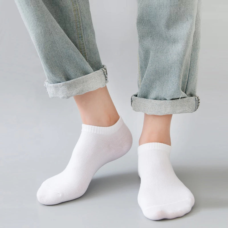 Kit com 12 Pares de Meias Curtas Masculinas – Conforto, Leveza e Estilo no Dia a Dia