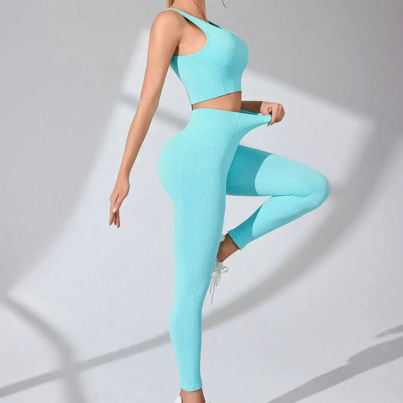 Conjunto Feminino de Treino 2 Peças – Legging Seamless e Sutiã Esportivo com Alças Cruzadas