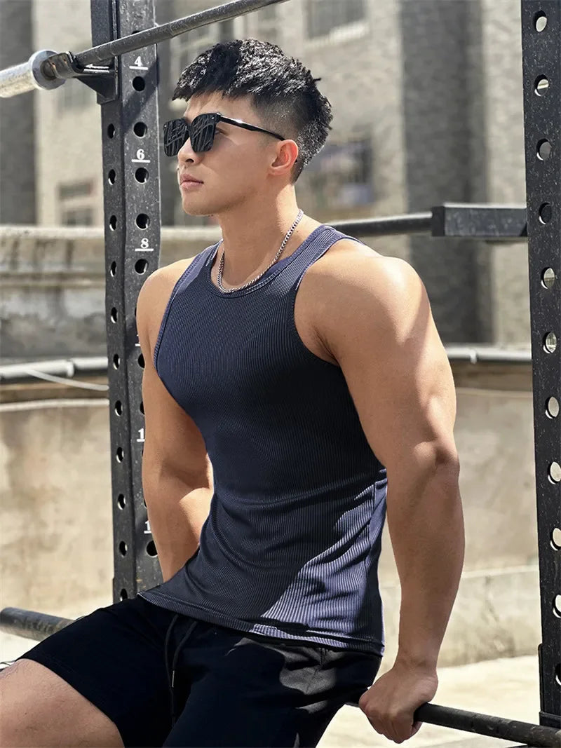 Regata Masculina Oversized – Liberdade, Estilo e Performance em Um Só Look!