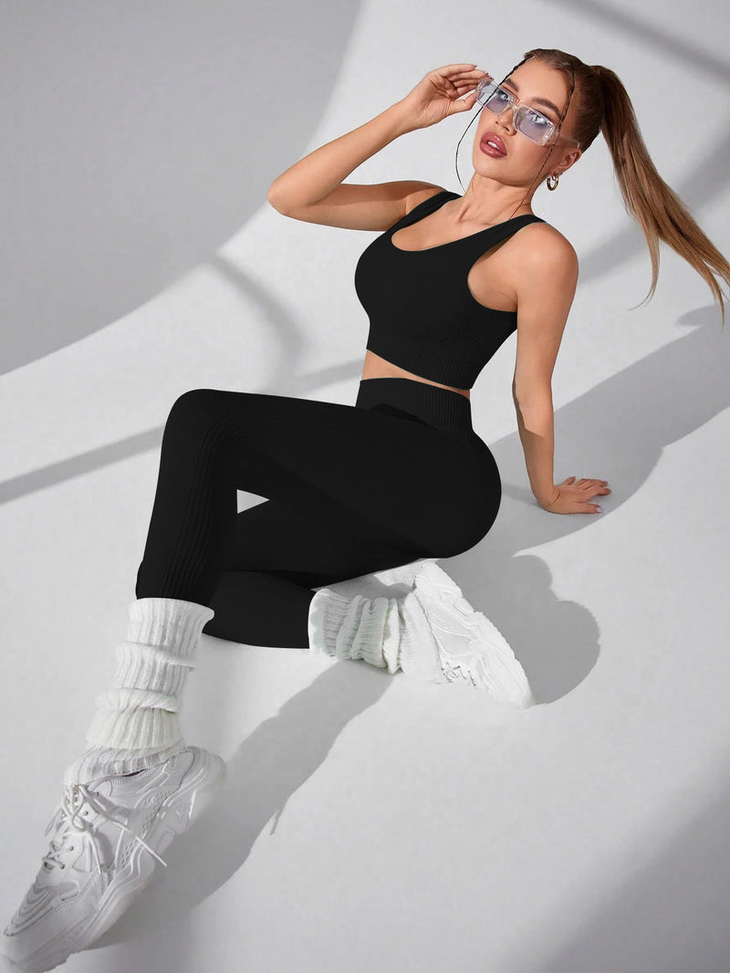 Conjunto Feminino de Treino 2 Peças – Legging Seamless e Sutiã Esportivo com Alças Cruzadas