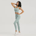 Conjunto de Yoga Seamless Feminino – Top com Sutiã Semi-Fixo e Legging com Bolso, Conforto e Estilo para Seus Treinos