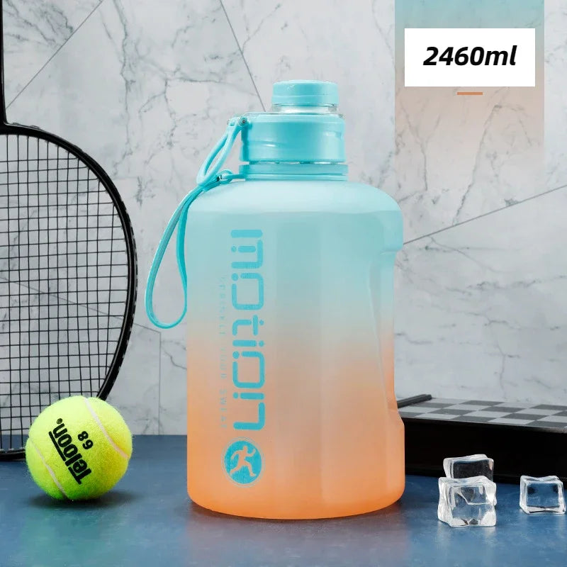 Garrafa Esportiva de 2 Litros com Canudo – Alta Capacidade e Design em Degradê