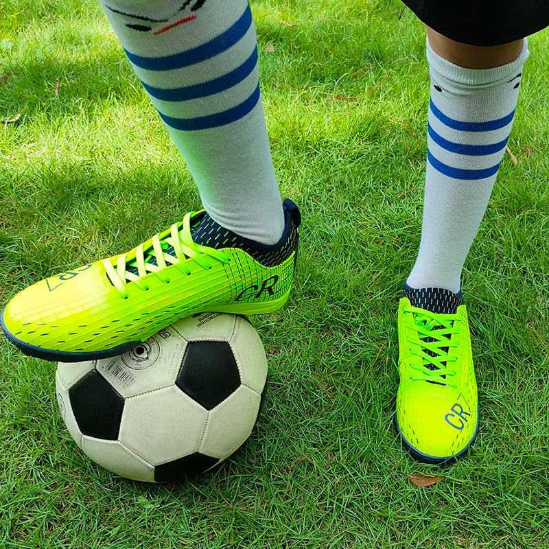 Chuteira Masculina CR7 Society – Leve, Respirável e Confortável | Ideal para Treinos e Jogos no Gramado Sintético (TF)