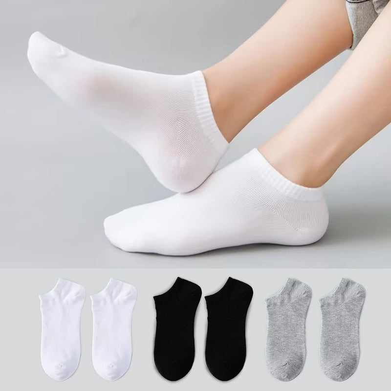 Kit com 12 Pares de Meias Curtas Masculinas – Conforto, Leveza e Estilo no Dia a Dia